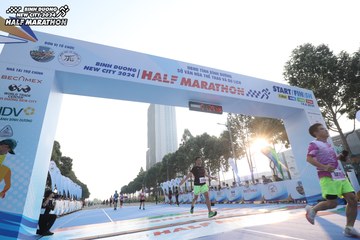 BINH DUONG NEW CITY HALF MARATHON 2024 - Ảnh #1820255