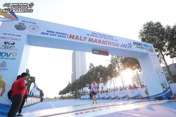 BINH DUONG NEW CITY HALF MARATHON 2024 - Ảnh #1819427