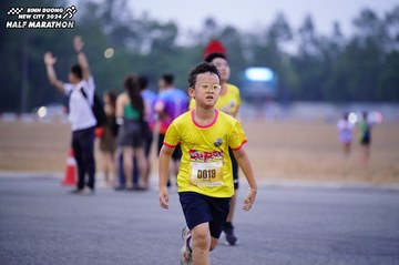 BINH DUONG NEW CITY HALF MARATHON 2024 - Ảnh #1725398