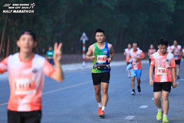 BINH DUONG NEW CITY HALF MARATHON 2024 - Ảnh #1750380