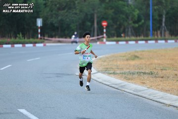 BINH DUONG NEW CITY HALF MARATHON 2024 - Ảnh #1735371
