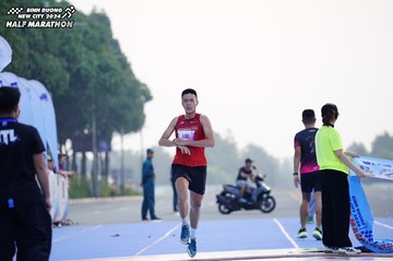 BINH DUONG NEW CITY HALF MARATHON 2024 - Ảnh #1770979