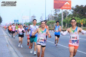 BINH DUONG NEW CITY HALF MARATHON 2024 - Ảnh #1770833