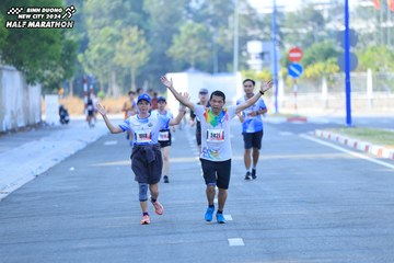 BINH DUONG NEW CITY HALF MARATHON 2024 - Ảnh #1770223