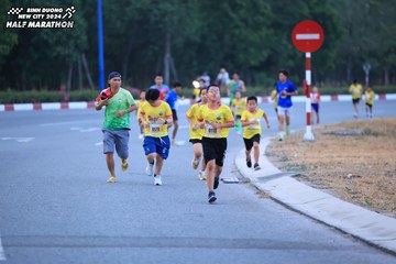 BINH DUONG NEW CITY HALF MARATHON 2024 - Ảnh #1726165