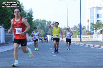 BINH DUONG NEW CITY HALF MARATHON 2024 - Ảnh #1766713