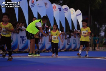 BINH DUONG NEW CITY HALF MARATHON 2024 - Ảnh #1729230
