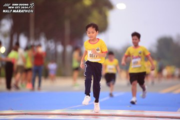 BINH DUONG NEW CITY HALF MARATHON 2024 - Ảnh #1724410