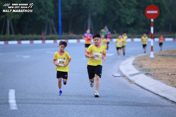 BINH DUONG NEW CITY HALF MARATHON 2024 - Ảnh #1726280
