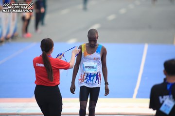 BINH DUONG NEW CITY HALF MARATHON 2024 - Ảnh #1738842