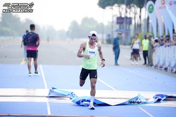 BINH DUONG NEW CITY HALF MARATHON 2024 - Ảnh #1771511