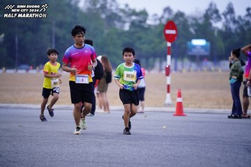 BINH DUONG NEW CITY HALF MARATHON 2024 - Ảnh #1725238