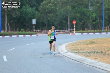 BINH DUONG NEW CITY HALF MARATHON 2024 - Ảnh #1735249