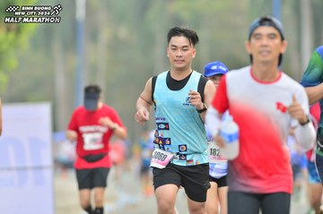 BINH DUONG NEW CITY HALF MARATHON 2024 - Ảnh #1750944
