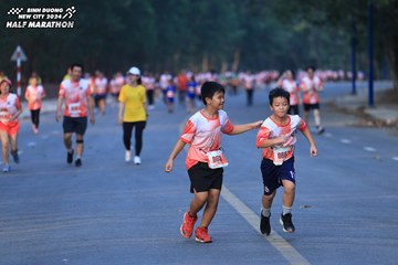 BINH DUONG NEW CITY HALF MARATHON 2024 - Ảnh #1772216