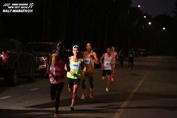 BINH DUONG NEW CITY HALF MARATHON 2024 - Ảnh #1739796