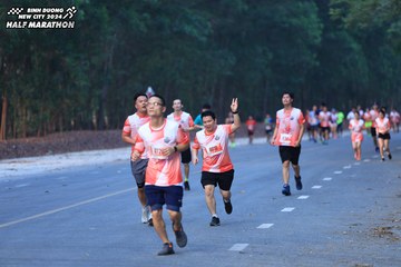 BINH DUONG NEW CITY HALF MARATHON 2024 - Ảnh #1750470