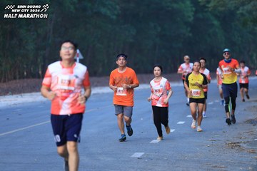 BINH DUONG NEW CITY HALF MARATHON 2024 - Ảnh #1750218