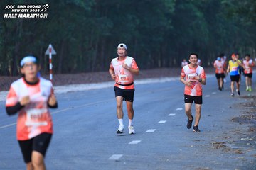 BINH DUONG NEW CITY HALF MARATHON 2024 - Ảnh #1750323