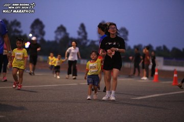 BINH DUONG NEW CITY HALF MARATHON 2024 - Ảnh #1728475