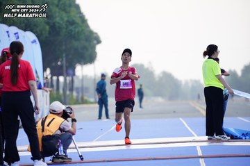 BINH DUONG NEW CITY HALF MARATHON 2024 - Ảnh #1771190