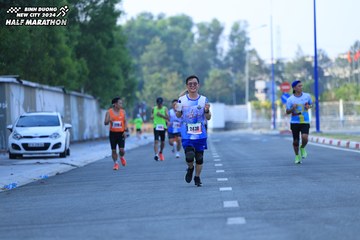 BINH DUONG NEW CITY HALF MARATHON 2024 - Ảnh #1776250