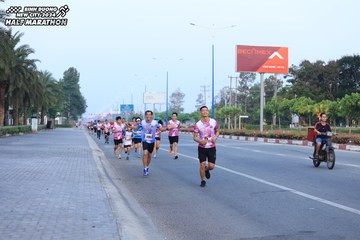 BINH DUONG NEW CITY HALF MARATHON 2024 - Ảnh #1771360