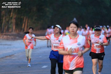 BINH DUONG NEW CITY HALF MARATHON 2024 - Ảnh #1772108