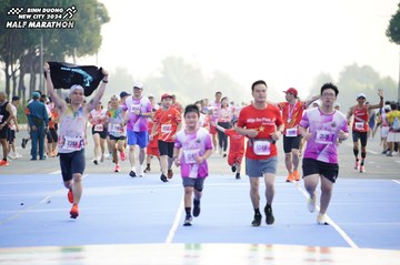 BINH DUONG NEW CITY HALF MARATHON 2024 - Ảnh #1763309