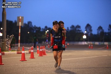 BINH DUONG NEW CITY HALF MARATHON 2024 - Ảnh #1728534