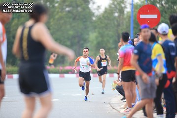 BINH DUONG NEW CITY HALF MARATHON 2024 - Ảnh #1736897