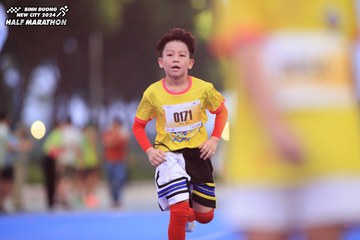 BINH DUONG NEW CITY HALF MARATHON 2024 - Ảnh #1724404