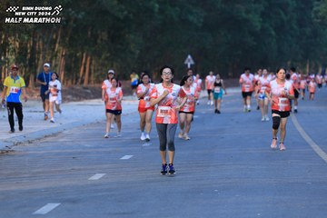BINH DUONG NEW CITY HALF MARATHON 2024 - Ảnh #1772528