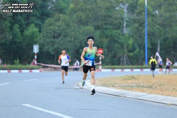 BINH DUONG NEW CITY HALF MARATHON 2024 - Ảnh #1735825