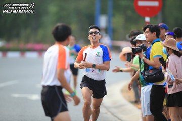 BINH DUONG NEW CITY HALF MARATHON 2024 - Ảnh #1736249