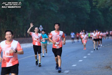 BINH DUONG NEW CITY HALF MARATHON 2024 - Ảnh #1750495