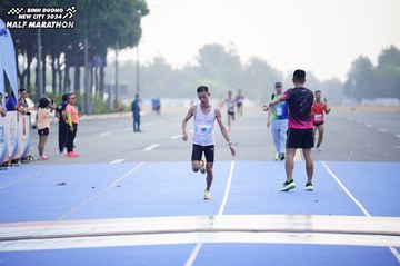 BINH DUONG NEW CITY HALF MARATHON 2024 - Ảnh #1772672