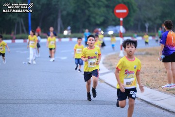 BINH DUONG NEW CITY HALF MARATHON 2024 - Ảnh #1726445