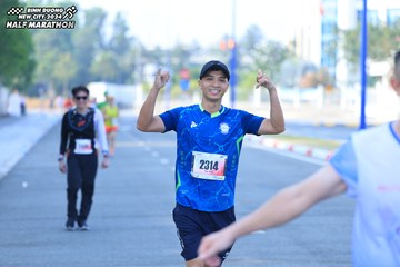 BINH DUONG NEW CITY HALF MARATHON 2024 - Ảnh #1768838