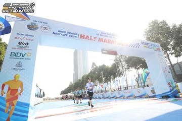 BINH DUONG NEW CITY HALF MARATHON 2024 - Ảnh #1819023