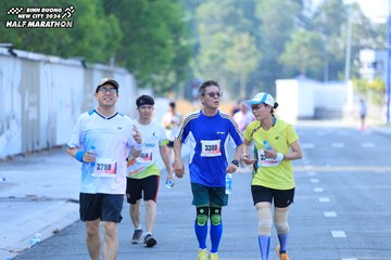 BINH DUONG NEW CITY HALF MARATHON 2024 - Ảnh #1770880