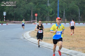 BINH DUONG NEW CITY HALF MARATHON 2024 - Ảnh #1734968