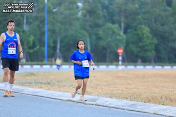 BINH DUONG NEW CITY HALF MARATHON 2024 - Ảnh #1736053