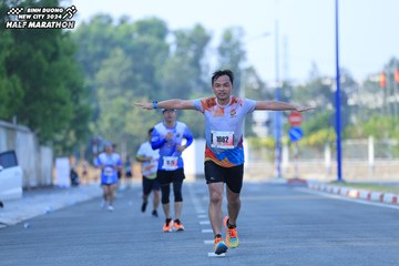 BINH DUONG NEW CITY HALF MARATHON 2024 - Ảnh #1767324