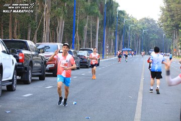 BINH DUONG NEW CITY HALF MARATHON 2024 - Ảnh #1755837