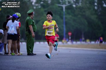 BINH DUONG NEW CITY HALF MARATHON 2024 - Ảnh #1725014