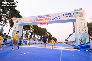 BINH DUONG NEW CITY HALF MARATHON 2024 - Ảnh #1729619