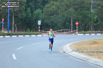 BINH DUONG NEW CITY HALF MARATHON 2024 - Ảnh #1735379