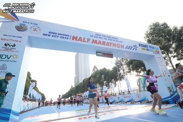 BINH DUONG NEW CITY HALF MARATHON 2024 - Ảnh #1821688
