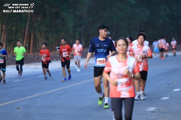 BINH DUONG NEW CITY HALF MARATHON 2024 - Ảnh #1750611